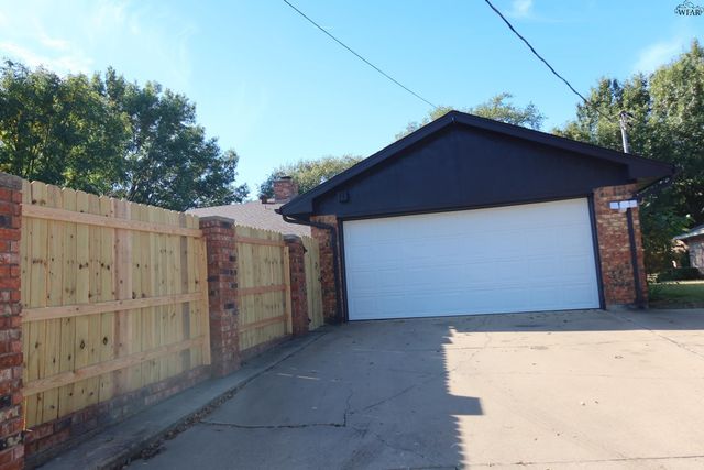 4819 ROYAL OAK STREET, Wichita Falls, TX 76308