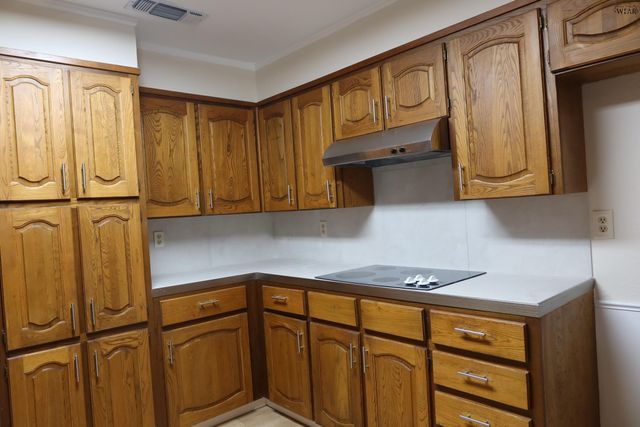 4819 ROYAL OAK STREET, Wichita Falls, TX 76308