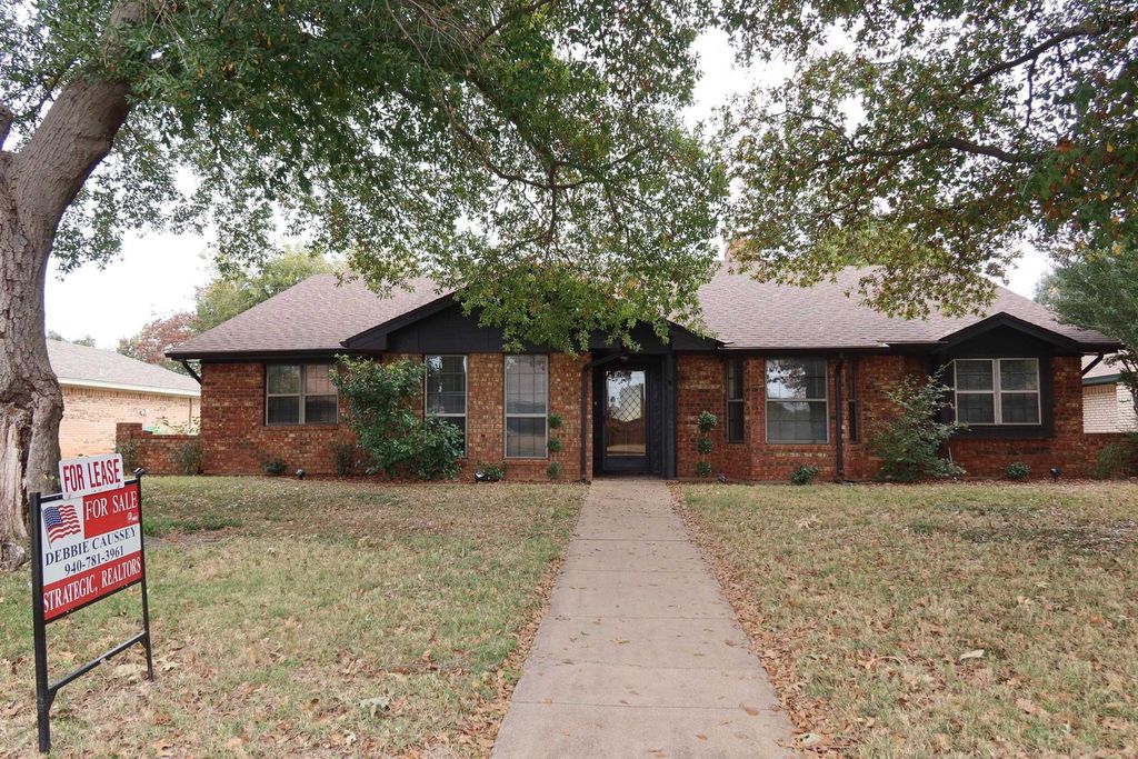 4819 ROYAL OAK STREET, Wichita Falls, TX 76308