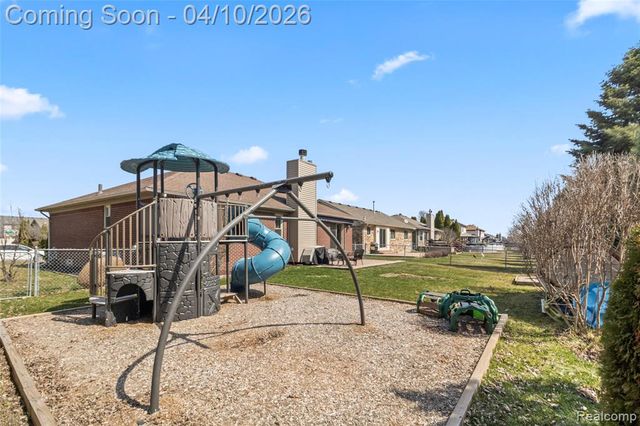 25250 Noble Drive, Chesterfield, MI 48051