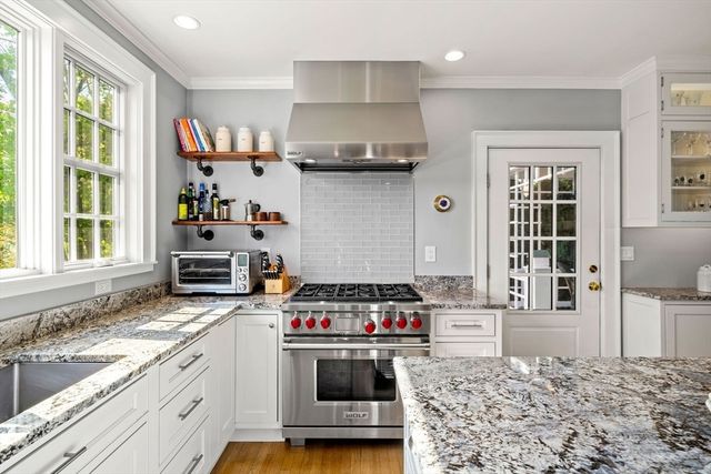 57 Garden Rd, Lowell, MA 01852