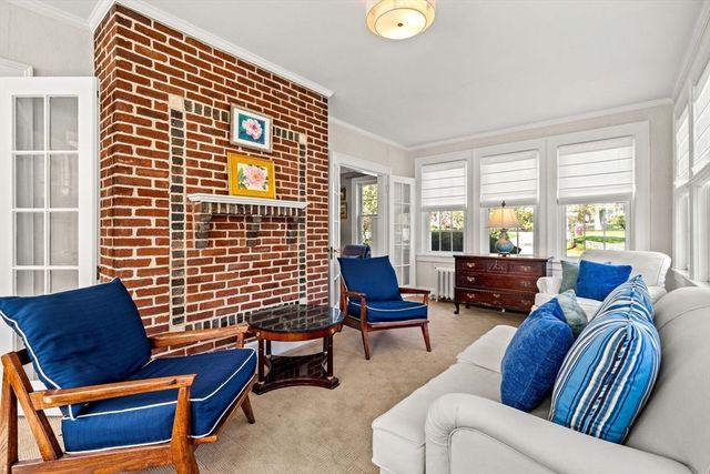 57 Garden Rd, Lowell, MA 01852