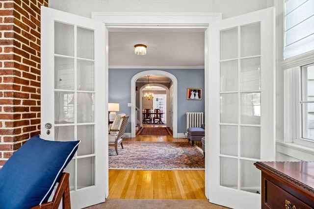 57 Garden Rd, Lowell, MA 01852