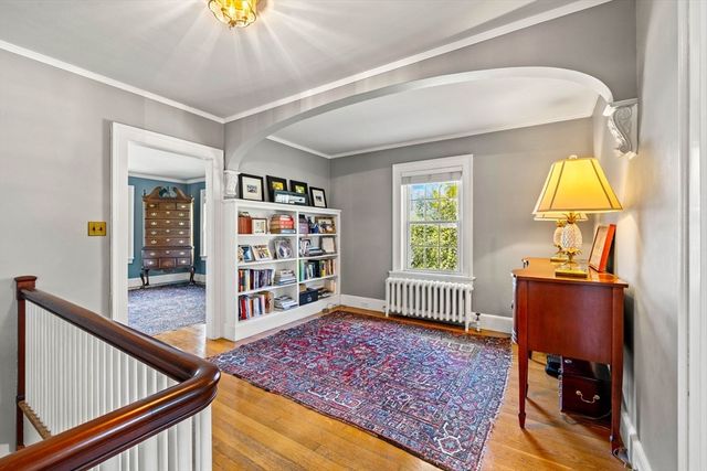 57 Garden Rd, Lowell, MA 01852