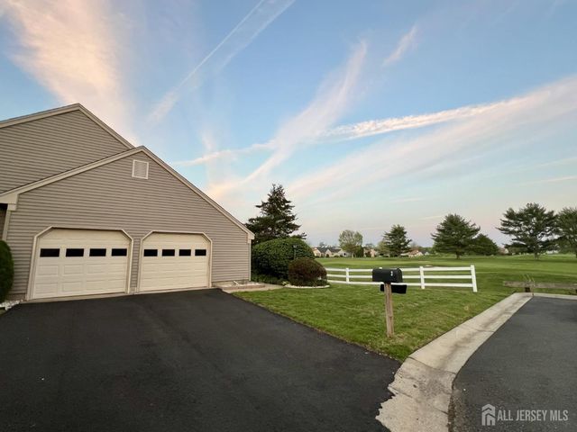 3 William Penn Court, Monroe, NJ 08831