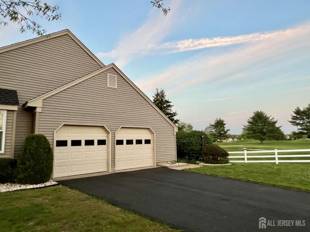 3 William Penn Court, Monroe, NJ 08831