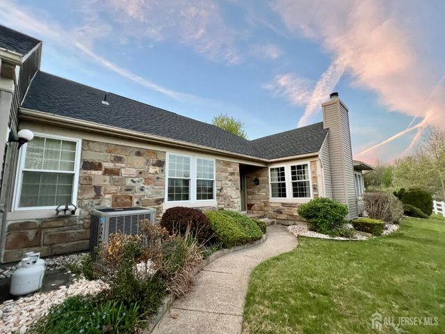 3 William Penn Court, Monroe, NJ 08831