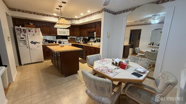 3 William Penn Court, Monroe, NJ 08831