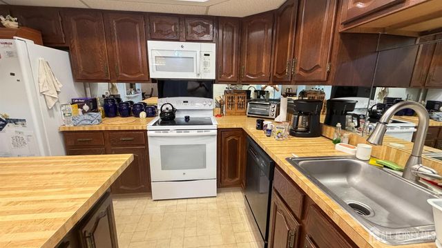 3 William Penn Court, Monroe, NJ 08831