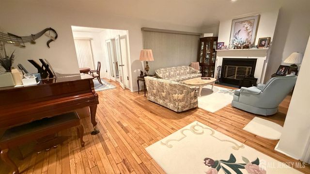 3 William Penn Court, Monroe, NJ 08831