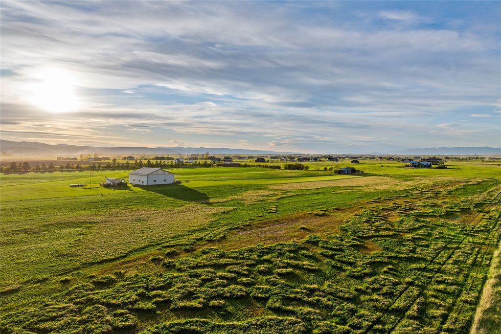 465 Farm Road, Kalispell, MT 59901 photo 22