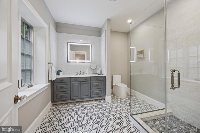 631 HARTS RIDGE RD, Conshohocken, PA 19428