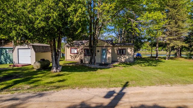 524 Hilo Road, Gladwin, MI 48624