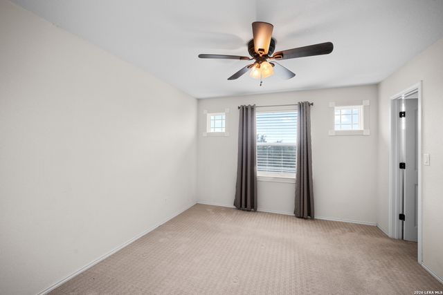 7215 AVERY RD, Live Oak, TX 78233
