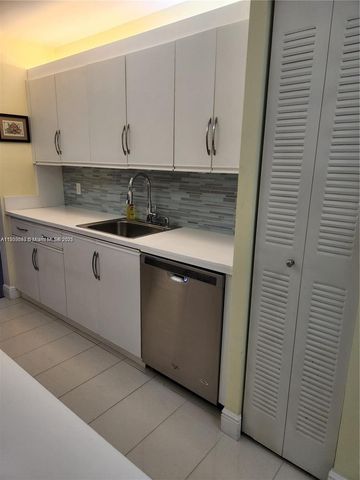 12501 SW 14th St 314R, Pembroke Pines, FL 33027