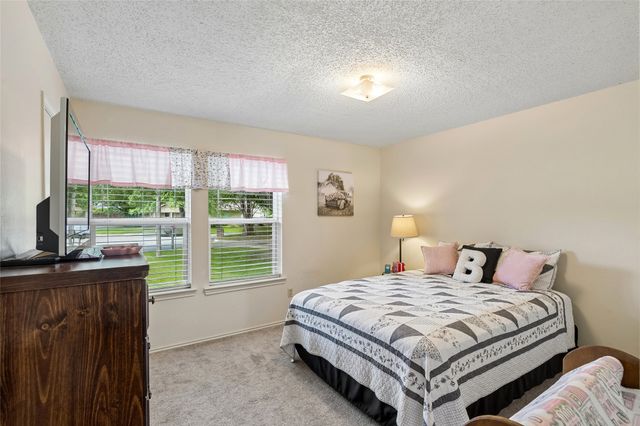 2206 Sexton Drive, Arlington, TX 76015
