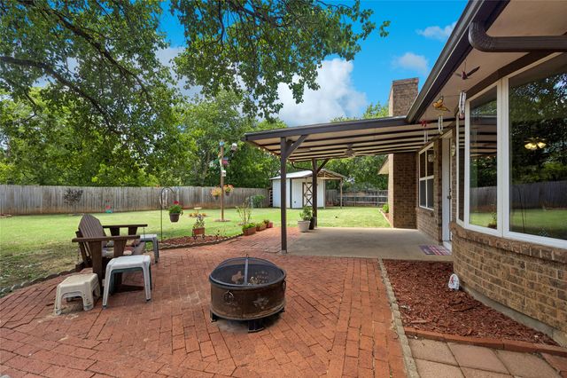 2206 Sexton Drive, Arlington, TX 76015