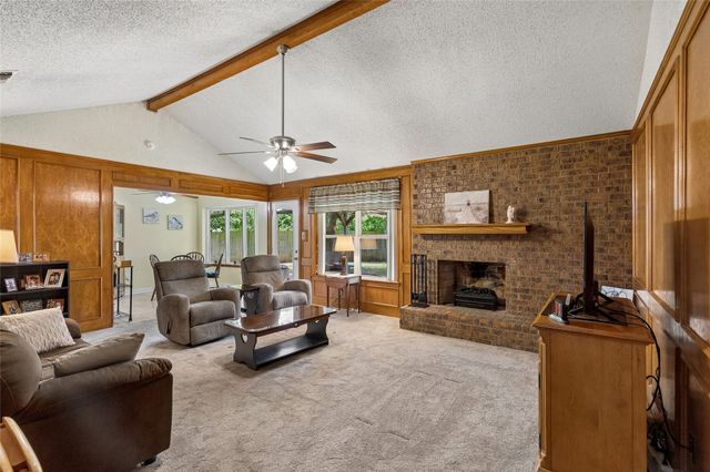 2206 Sexton Drive, Arlington, TX 76015