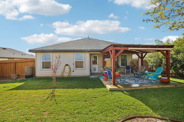 1279 Thornbird Trail, Sealy, TX 77474