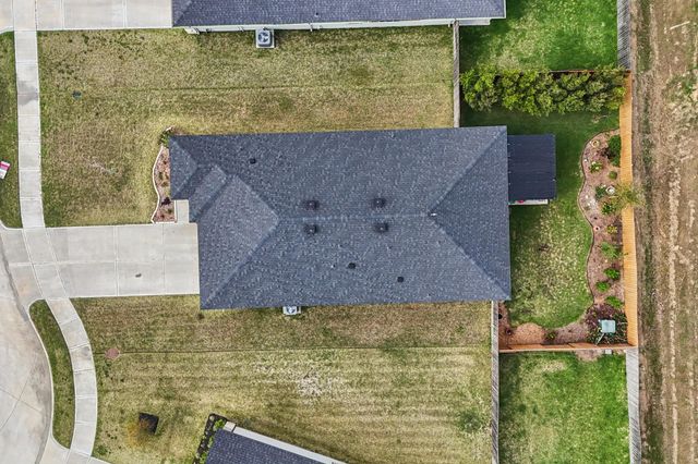 1279 Thornbird Trail, Sealy, TX 77474