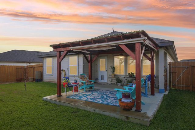 1279 Thornbird Trail, Sealy, TX 77474