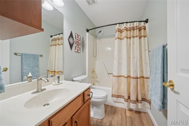 22 Biloxi Court, St Charles, MO 63303