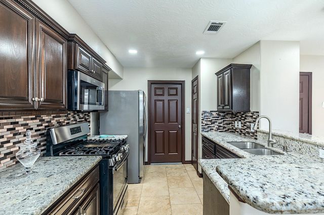 12211 Greenmesa Drive, Houston, TX 77044