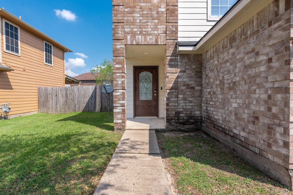 12211 Greenmesa Drive, Houston, TX 77044