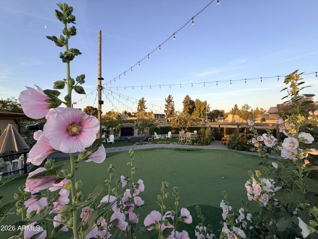 4628 W BLUEFIELD Avenue, Glendale, AZ 85308