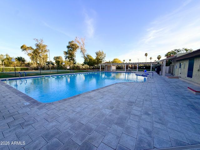 4628 W BLUEFIELD Avenue, Glendale, AZ 85308