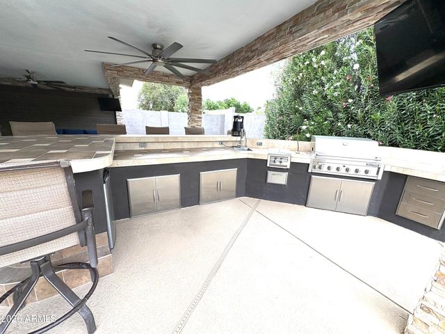 4628 W BLUEFIELD Avenue, Glendale, AZ 85308