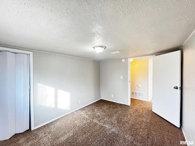 1219 W PURTSCHER Drive, Peoria, IL 61614