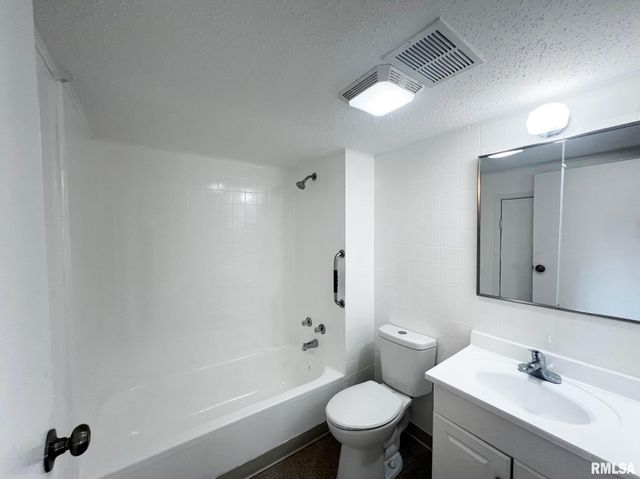 1219 W PURTSCHER Drive, Peoria, IL 61614