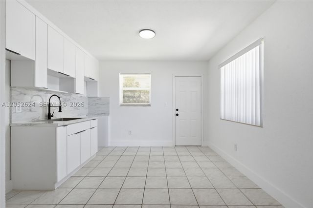 10841 NW 8th Ave, Miami, FL 33168