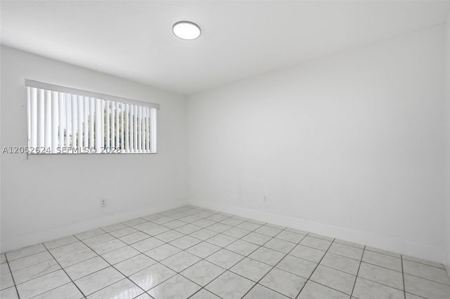 10841 NW 8th Ave, Miami, FL 33168