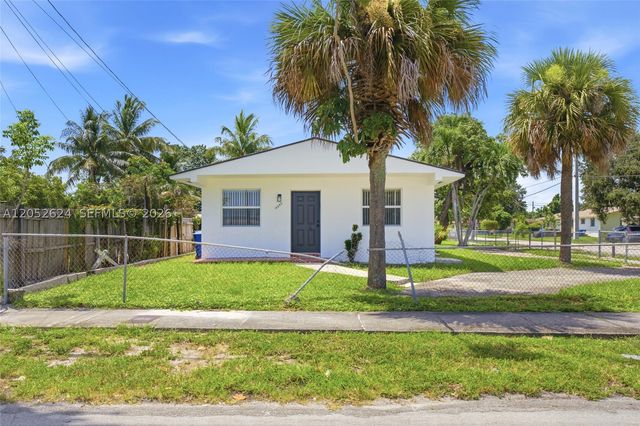 10841 NW 8th Ave, Miami, FL 33168