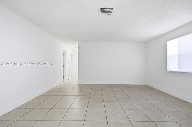 10841 NW 8th Ave, Miami, FL 33168