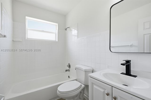 10841 NW 8th Ave, Miami, FL 33168