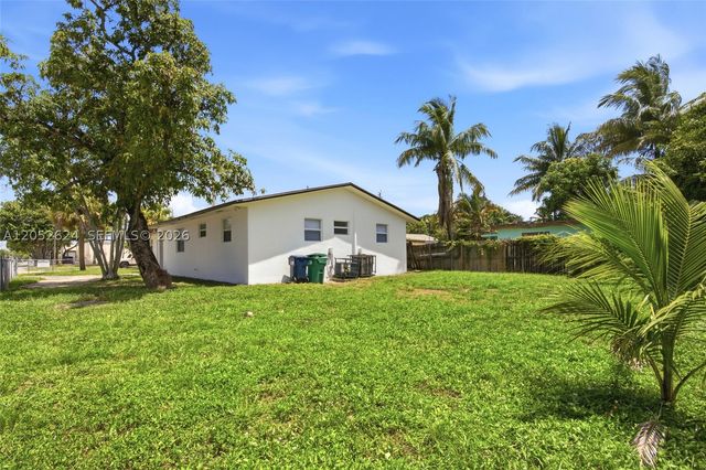 10841 NW 8th Ave, Miami, FL 33168
