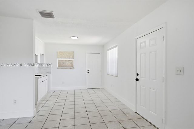 10841 NW 8th Ave, Miami, FL 33168