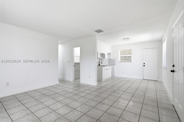 10841 NW 8th Ave, Miami, FL 33168