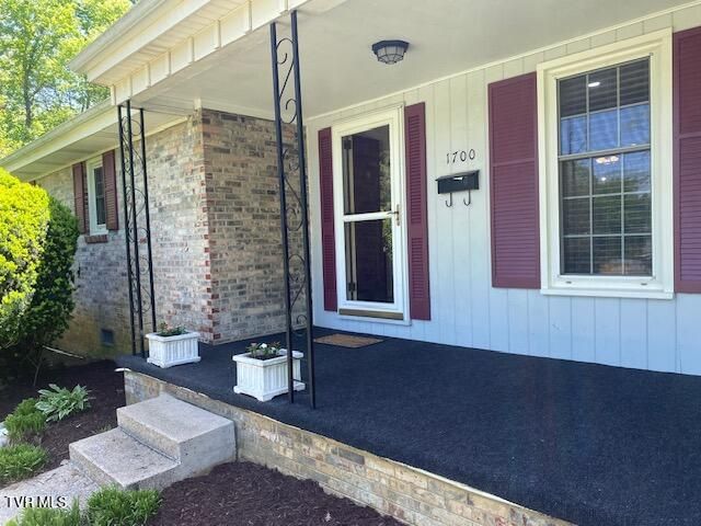 1700 Tee Court, Johnson City, TN 37601