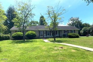 1700 Tee Court, Johnson City, TN 37601