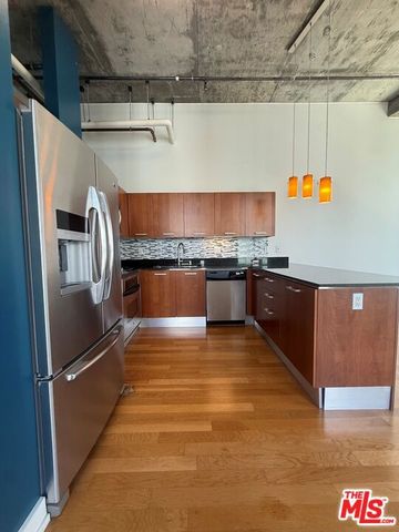 645 W 9th Street 731, Los Angeles, CA 90015
