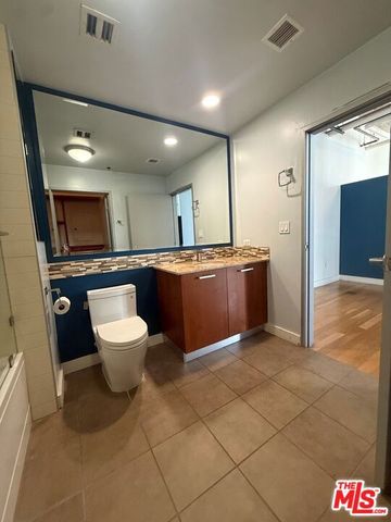 645 W 9th Street 731, Los Angeles, CA 90015