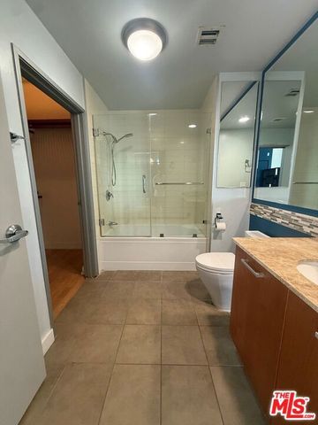 645 W 9th Street 731, Los Angeles, CA 90015