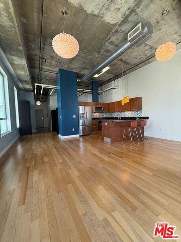 645 W 9th Street 731, Los Angeles, CA 90015