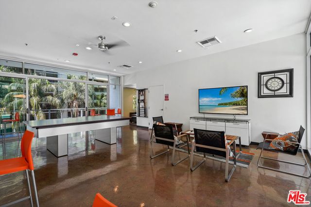 645 W 9th Street 731, Los Angeles, CA 90015