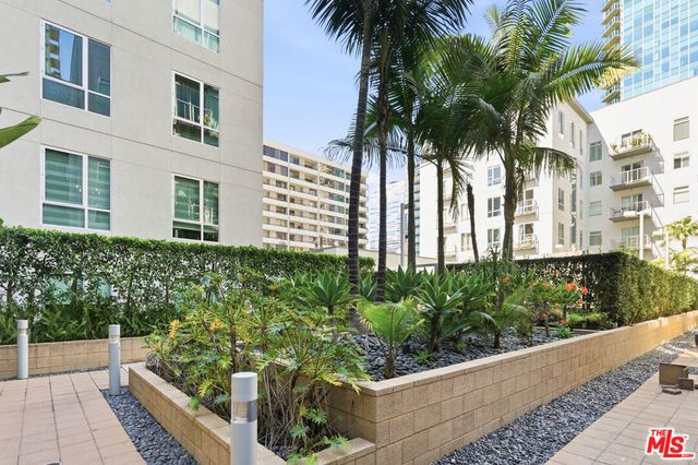 645 W 9th Street 731, Los Angeles, CA 90015