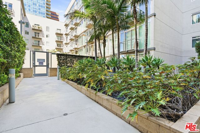 645 W 9th Street 731, Los Angeles, CA 90015